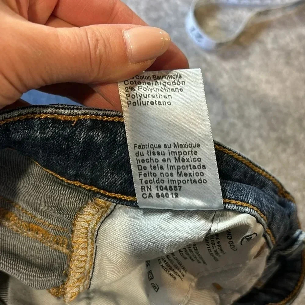 AG Jeans, The Mila. Size 25R. - Picture 13 of 13